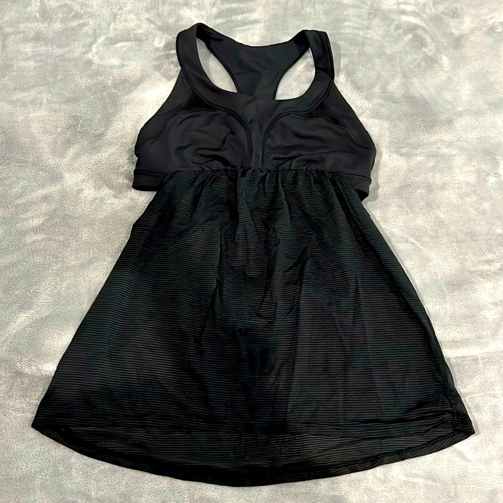Lululemon black tank top with built-in sports bra